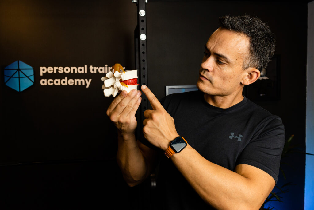 dores no joelho durante o agachamento